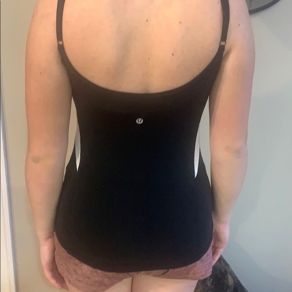 Lululemon size 6 tank top - Picture 2 of 2